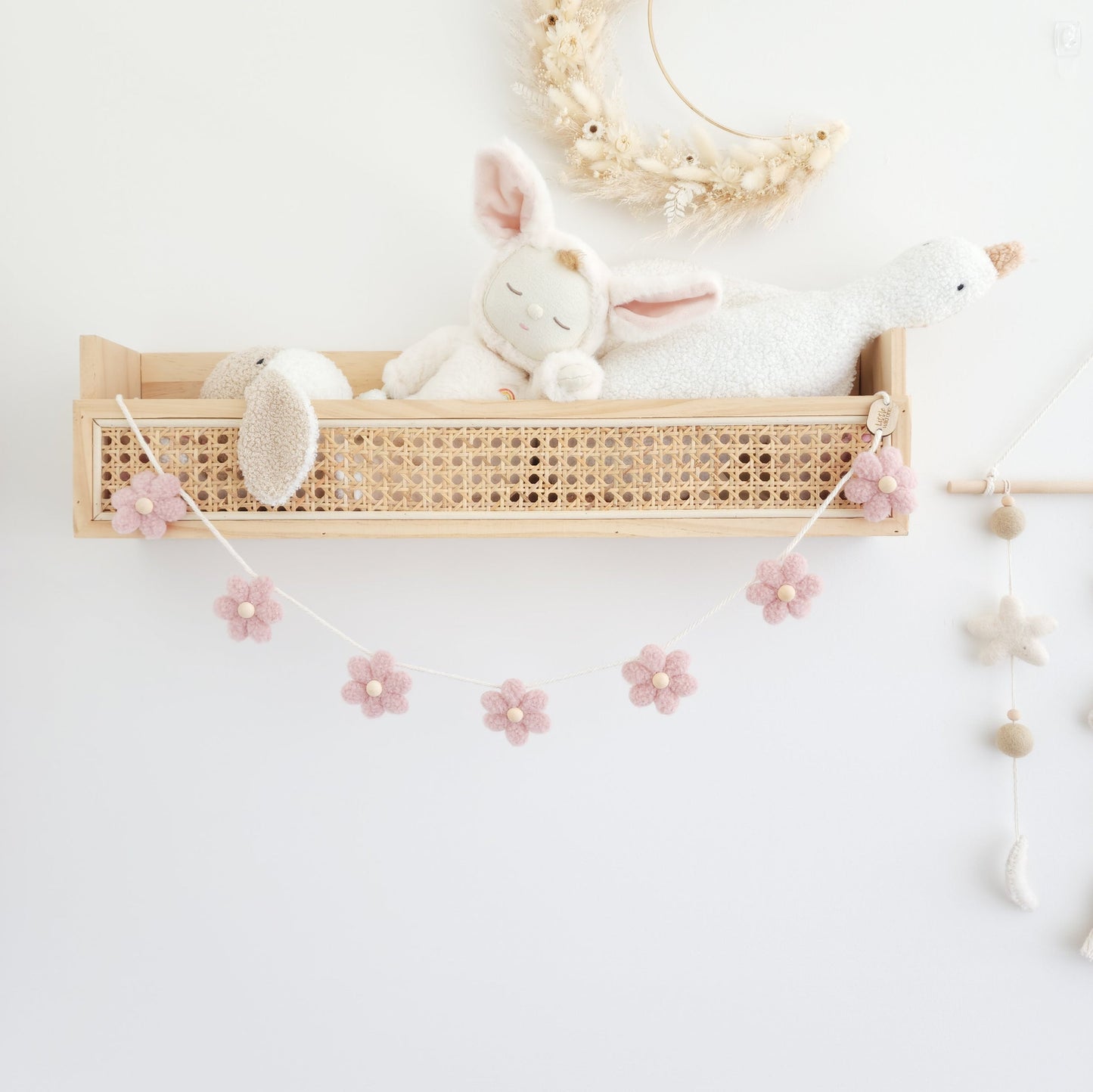 Daisy Chain Bunting ~ All Natural