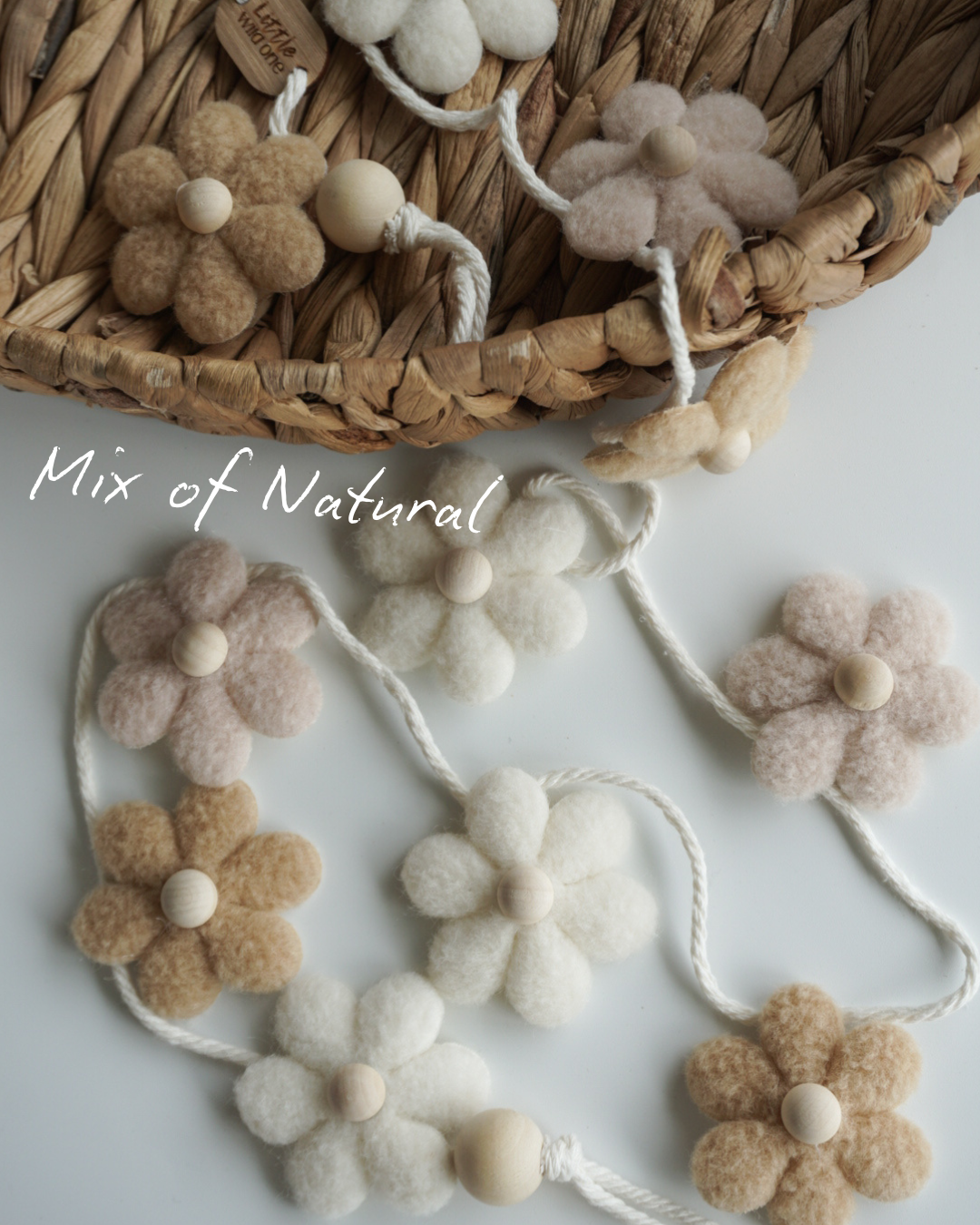 Daisy Chain Bunting ~ Neutral