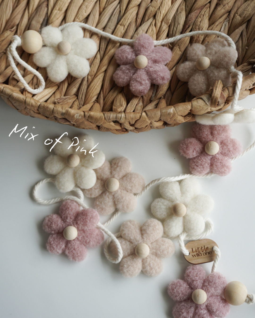 Daisy Chain Bunting ~ Neutral