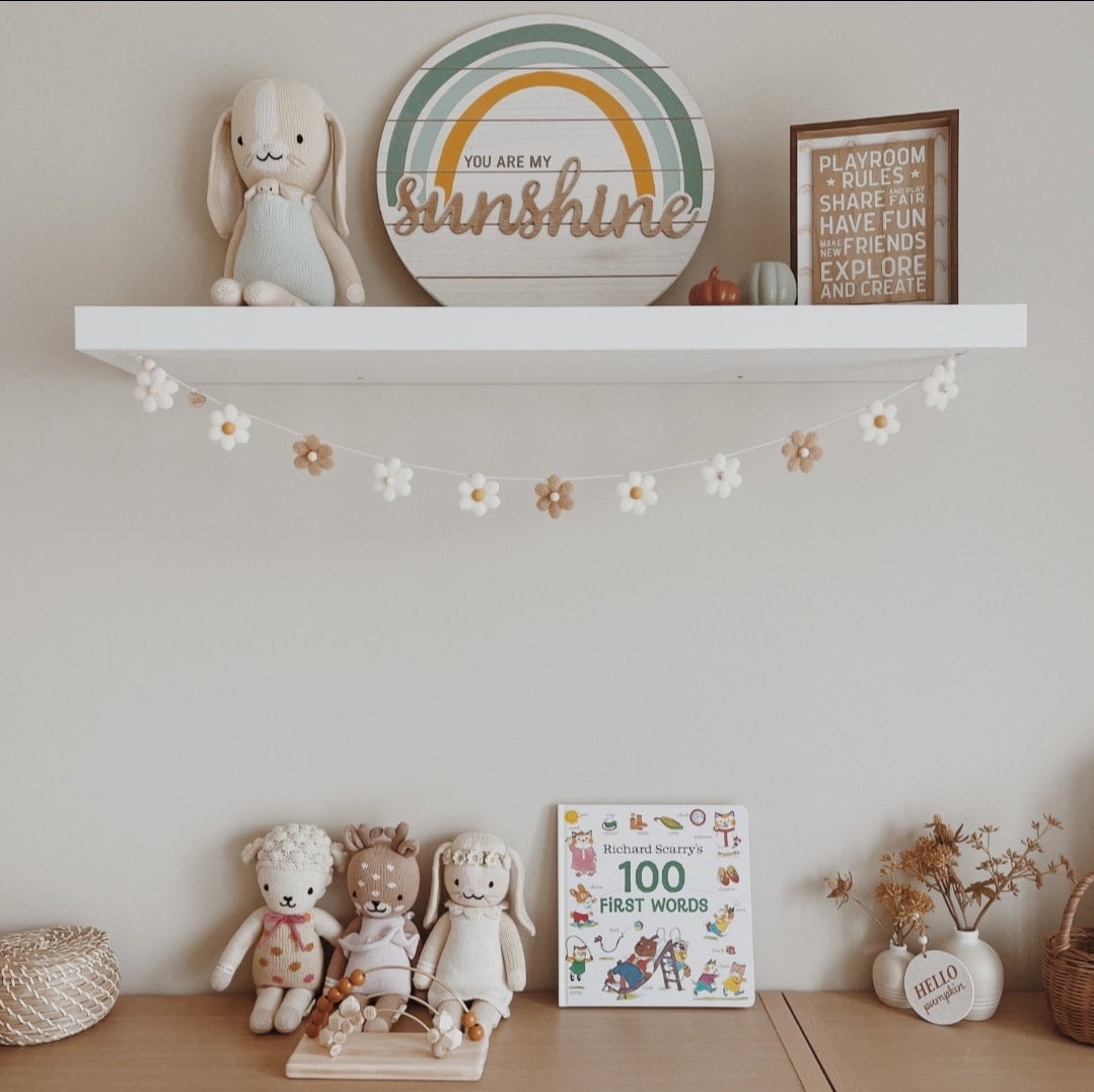 Daisy Chain Bunting ~ Custom Design