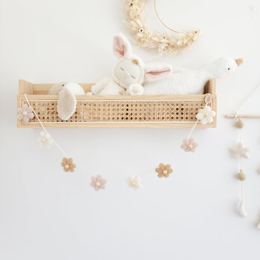 Daisy Chain Bunting ~ All Natural
